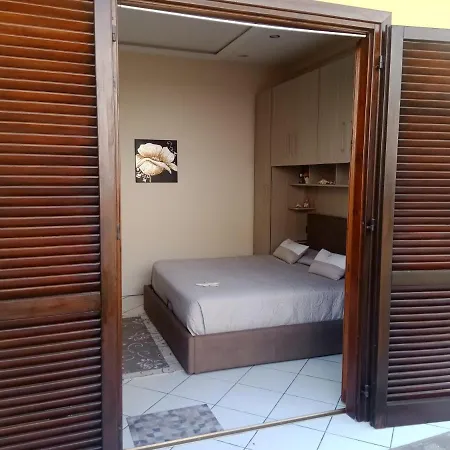 Residenza Butterfly Iun R6379 בית נופש *